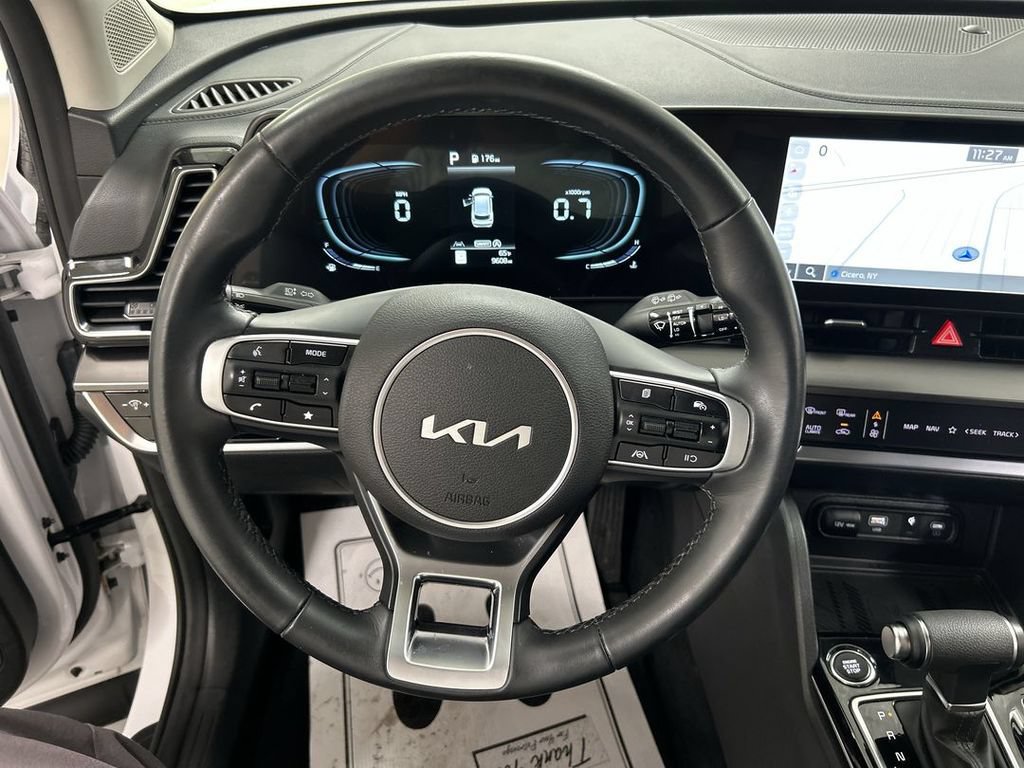 Certified 2024 Kia Sportage EX AWD/4WD image 4
