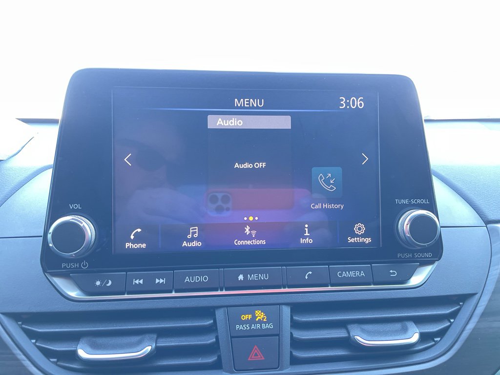 Used 2024 Nissan Altima 2.5 SV image 15