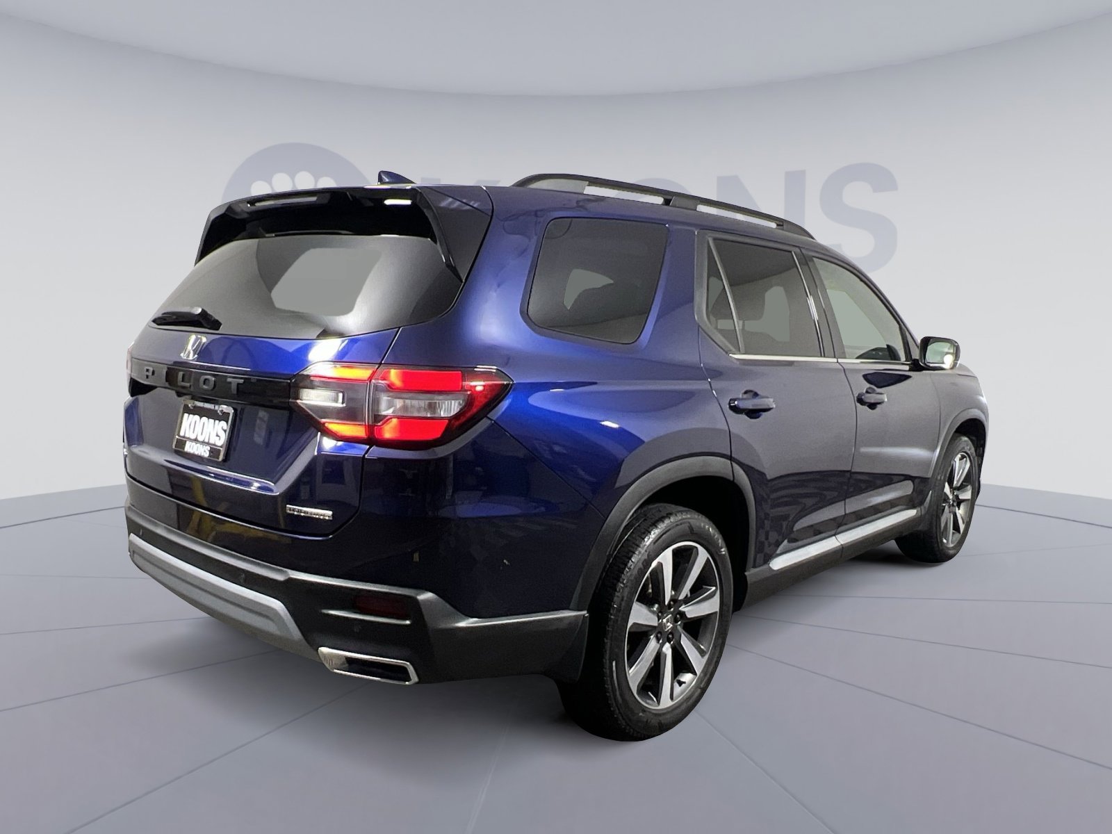 Used 2025 Honda Pilot Touring image 11