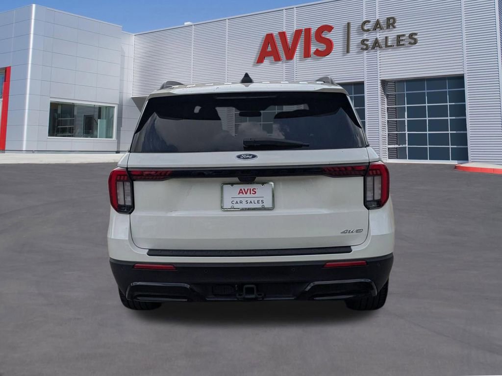 Used 2025 Ford Explorer ST-Line w/ ST-Line Street Pack image 7