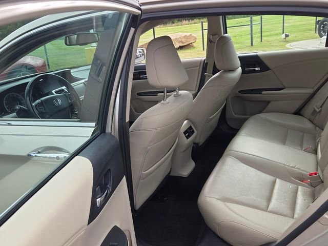 Used 2017 Honda Accord EX-L image 6