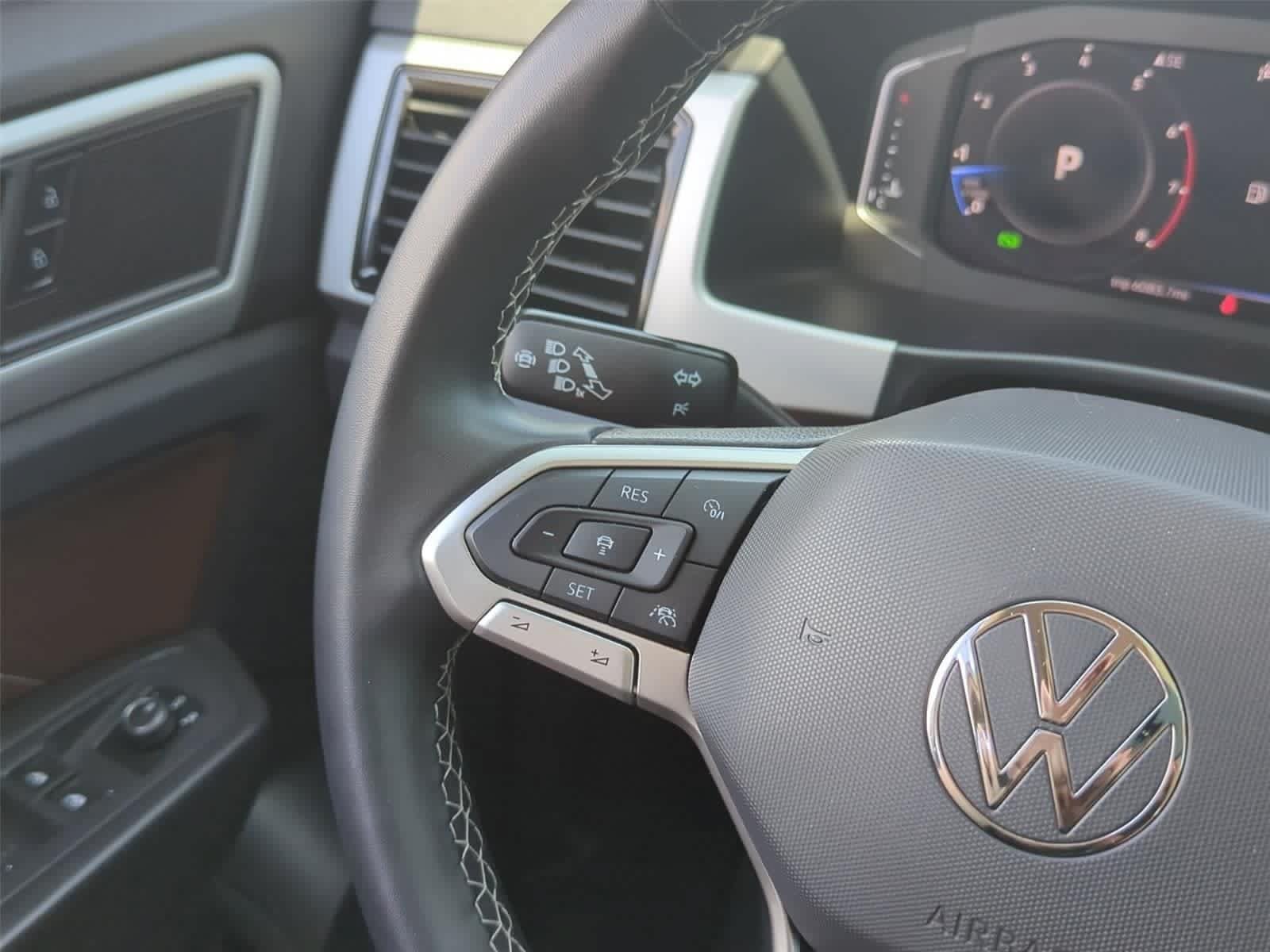Used 2022 Volkswagen Atlas SEL AWD/4WD image 19