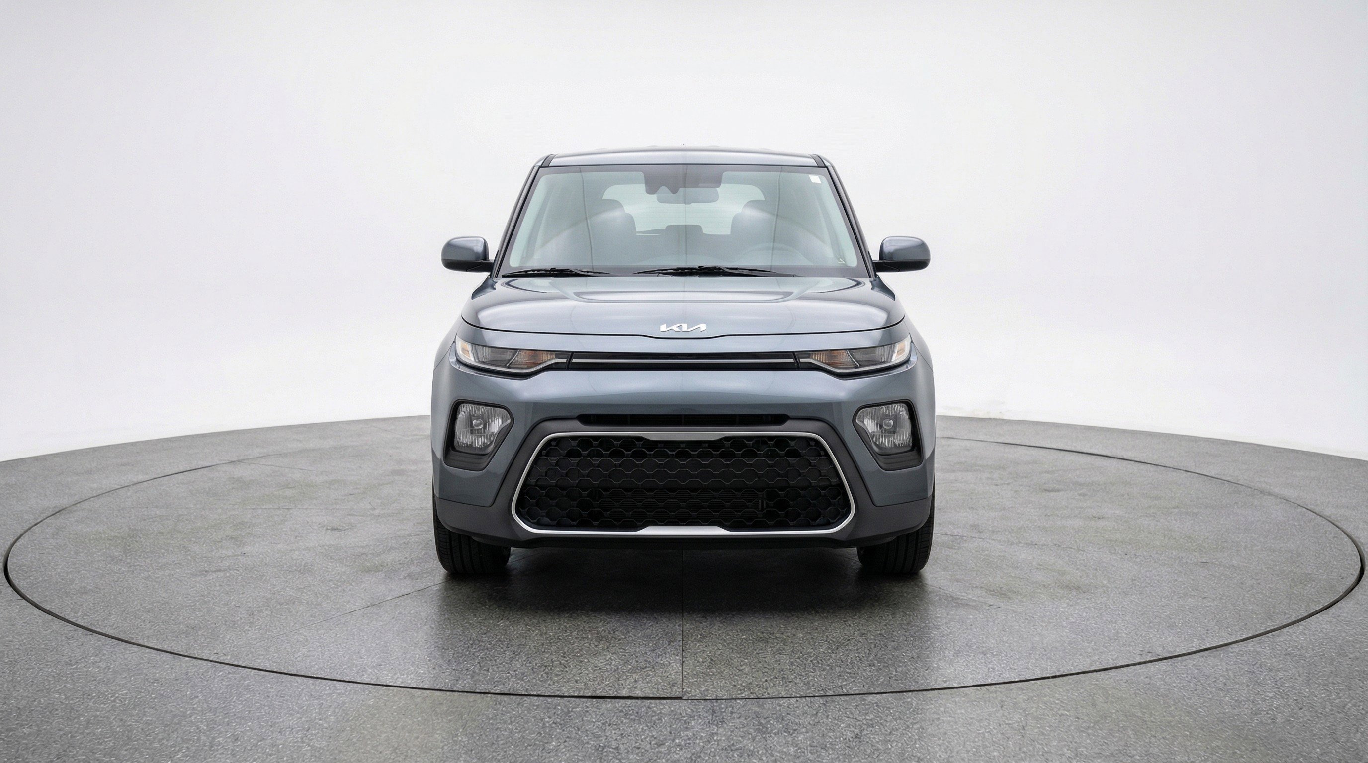 Used 2025 Kia Soul LX w/ LX Technology Package image 2