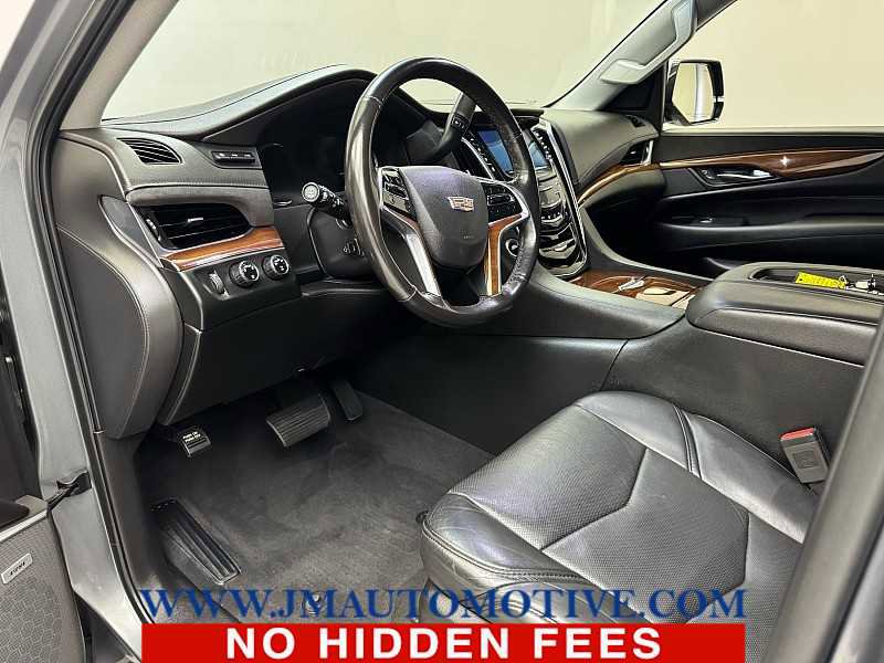 Used 2019 Cadillac Escalade ESV Luxury AWD/4WD image 14