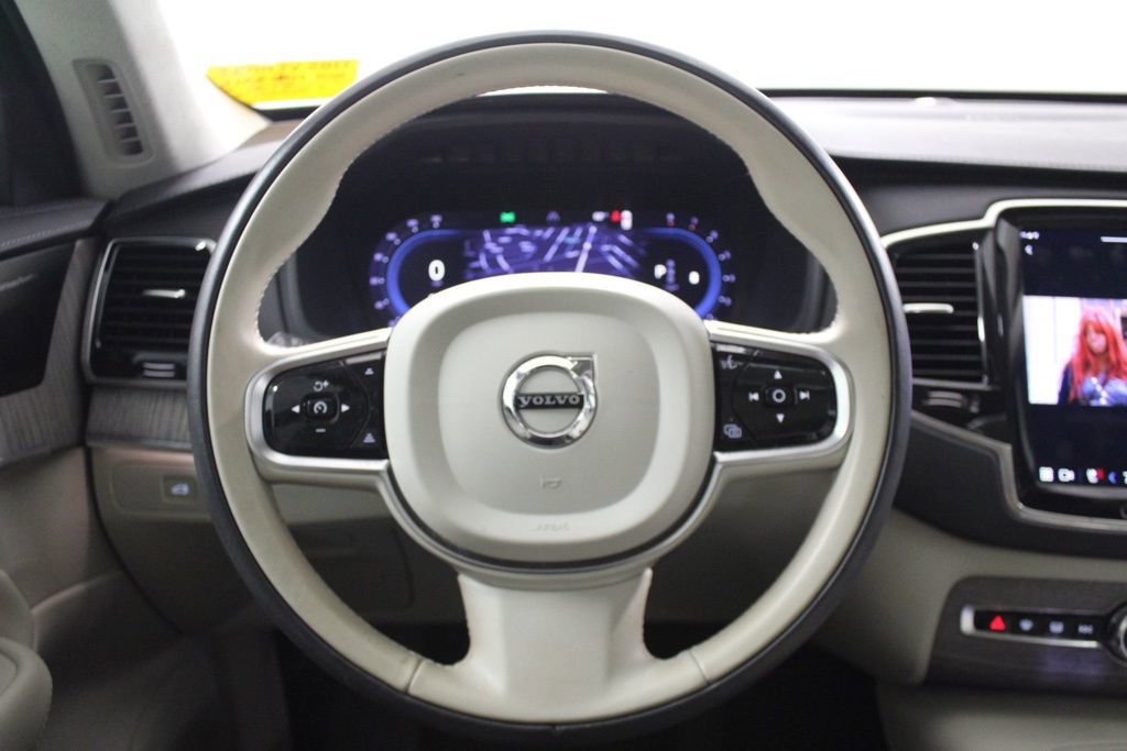 Used 2024 Volvo XC90 B6 Ultimate w/ Lounge Package image 18