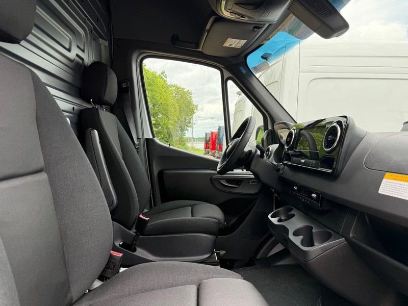 New 2025 Mercedes-Benz Sprinter 2500 image 6