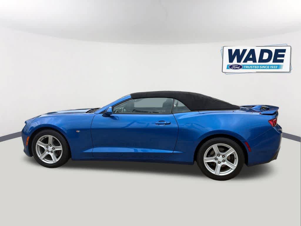 Used 2017 Chevrolet Camaro LT w/ Technology Package RWD image 8
