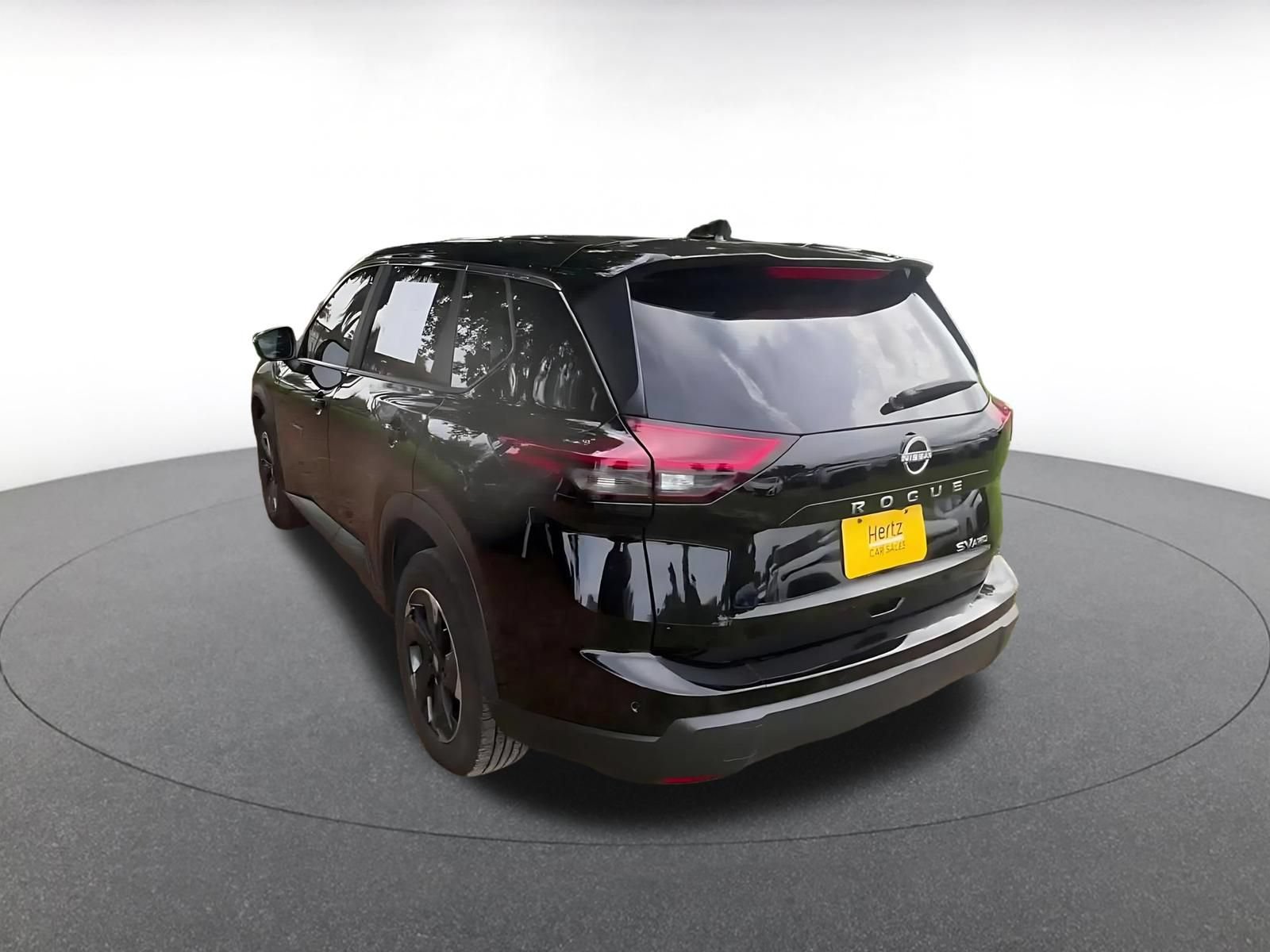 Used 2025 Nissan Rogue SV AWD/4WD image 10