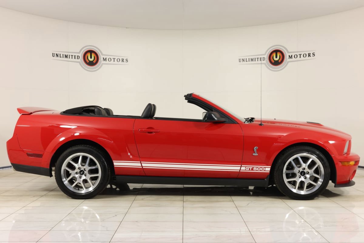 Used 2007 Ford Mustang Shelby GT500 RWD image 2