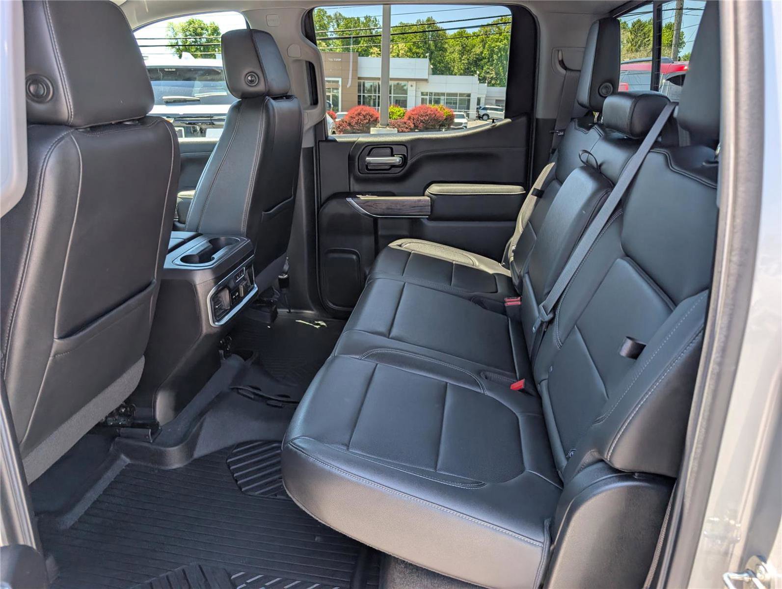 Used 2021 Chevrolet Silverado 1500 LTZ w/ LTZ Convenience Package II AWD/4WD image 16