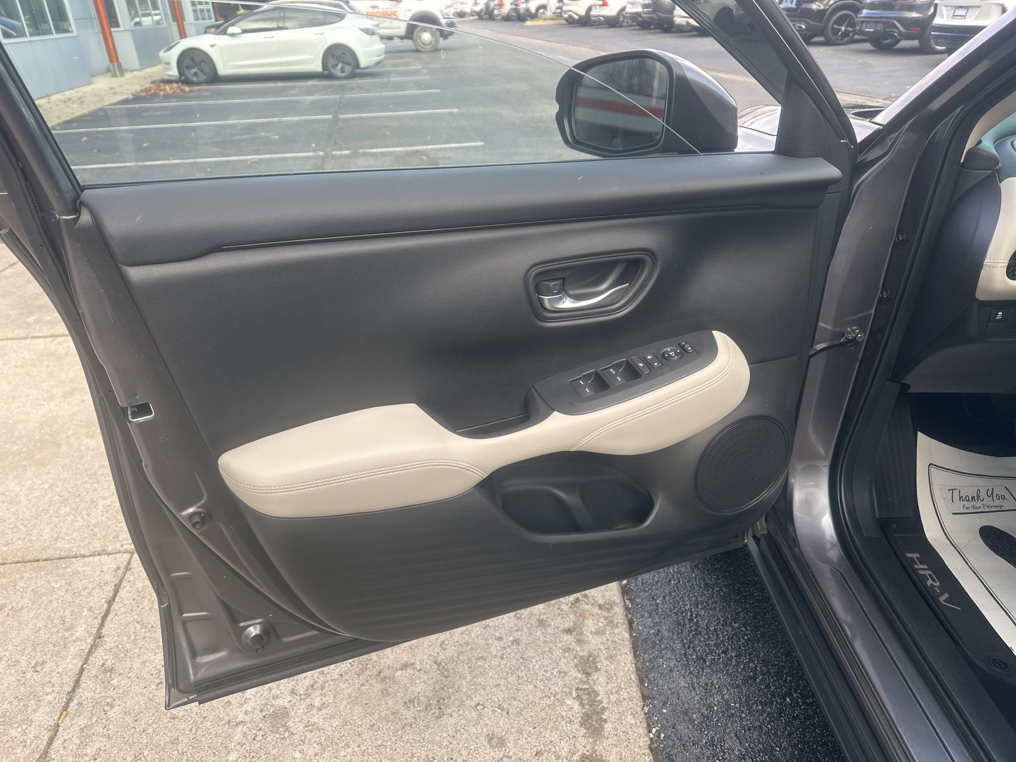 Used 2023 Honda HR-V LX image 18