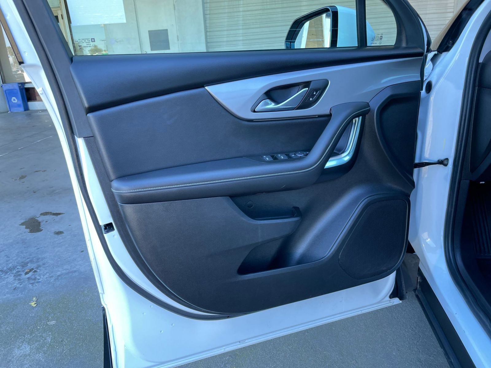 Used 2025 Chevrolet Blazer LT image 18