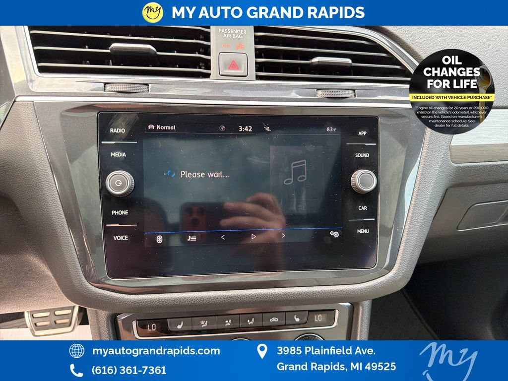 Used 2020 Volkswagen Tiguan SE R-Line w/ 3rd Row Seat Package AWD/4WD image 20