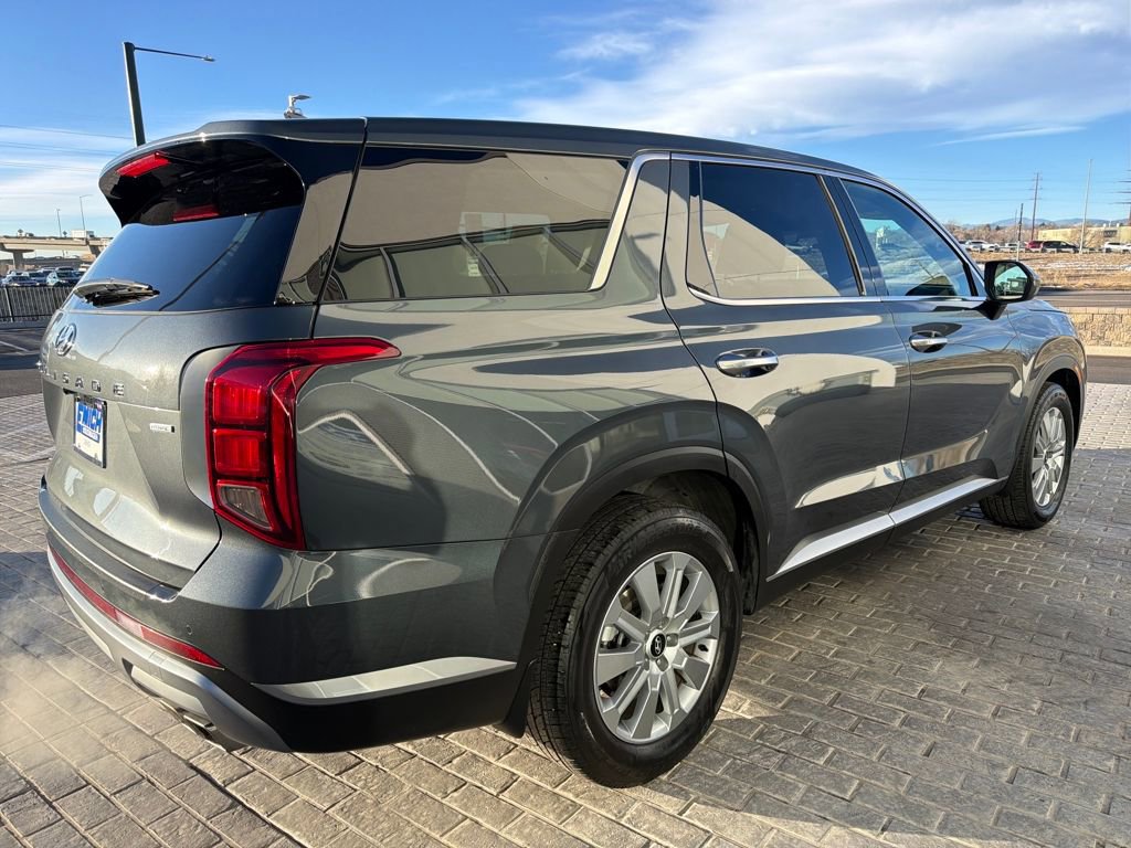 Used 2023 Hyundai Palisade SE image 5