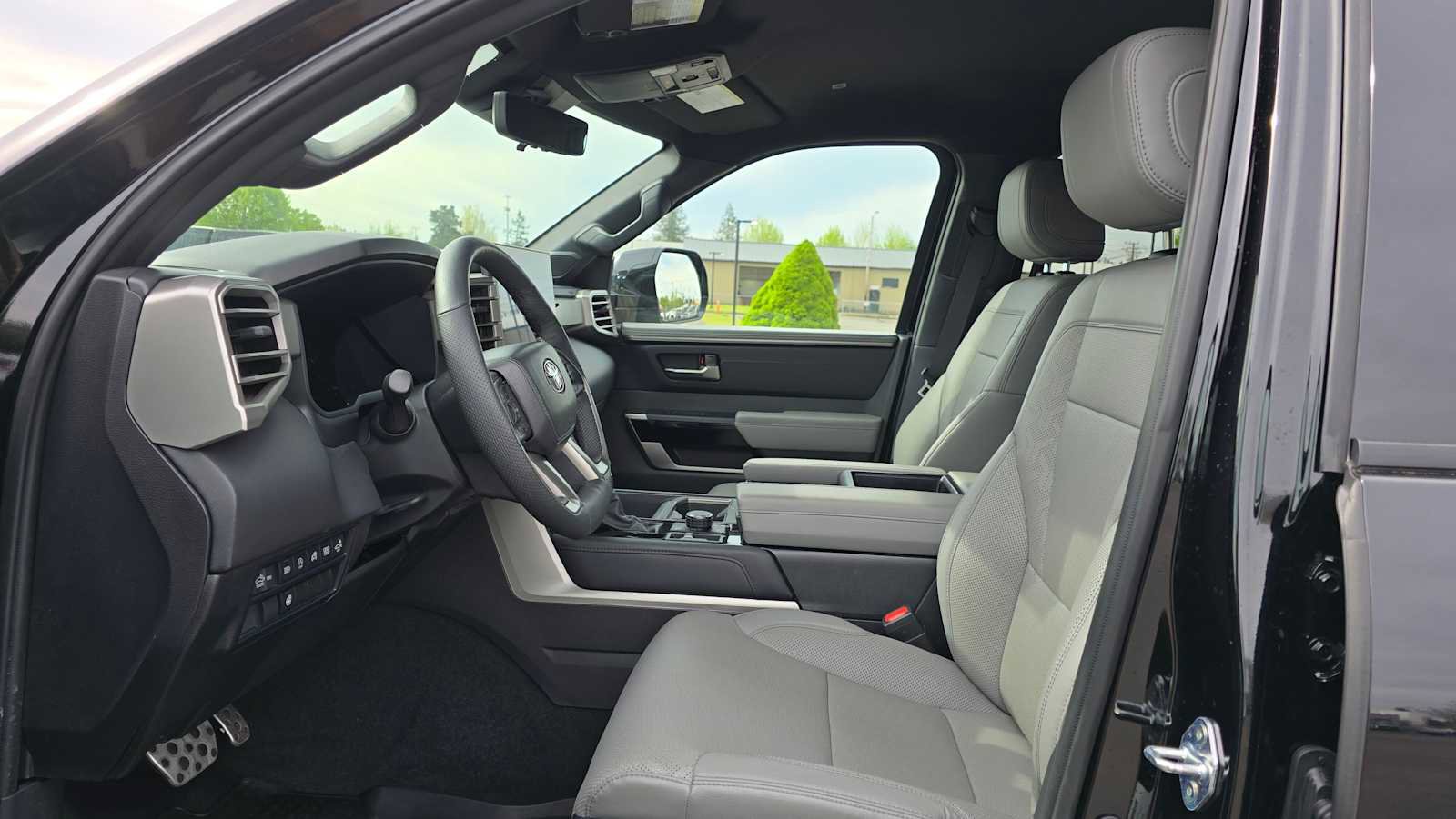 Certified 2025 Toyota Tundra Limited w/ TRD Off-Road Package AWD/4WD image 23