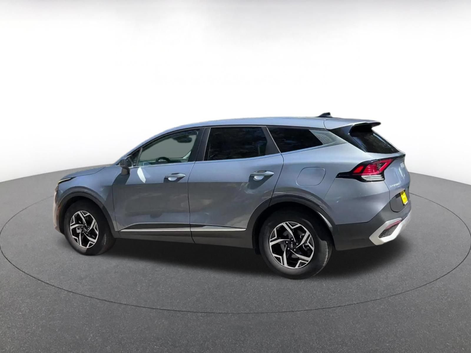 Used 2025 Kia Sportage LX FWD image 10