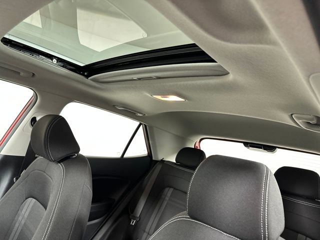 Used 2023 Hyundai Venue SEL w/ Cargo Package image 34