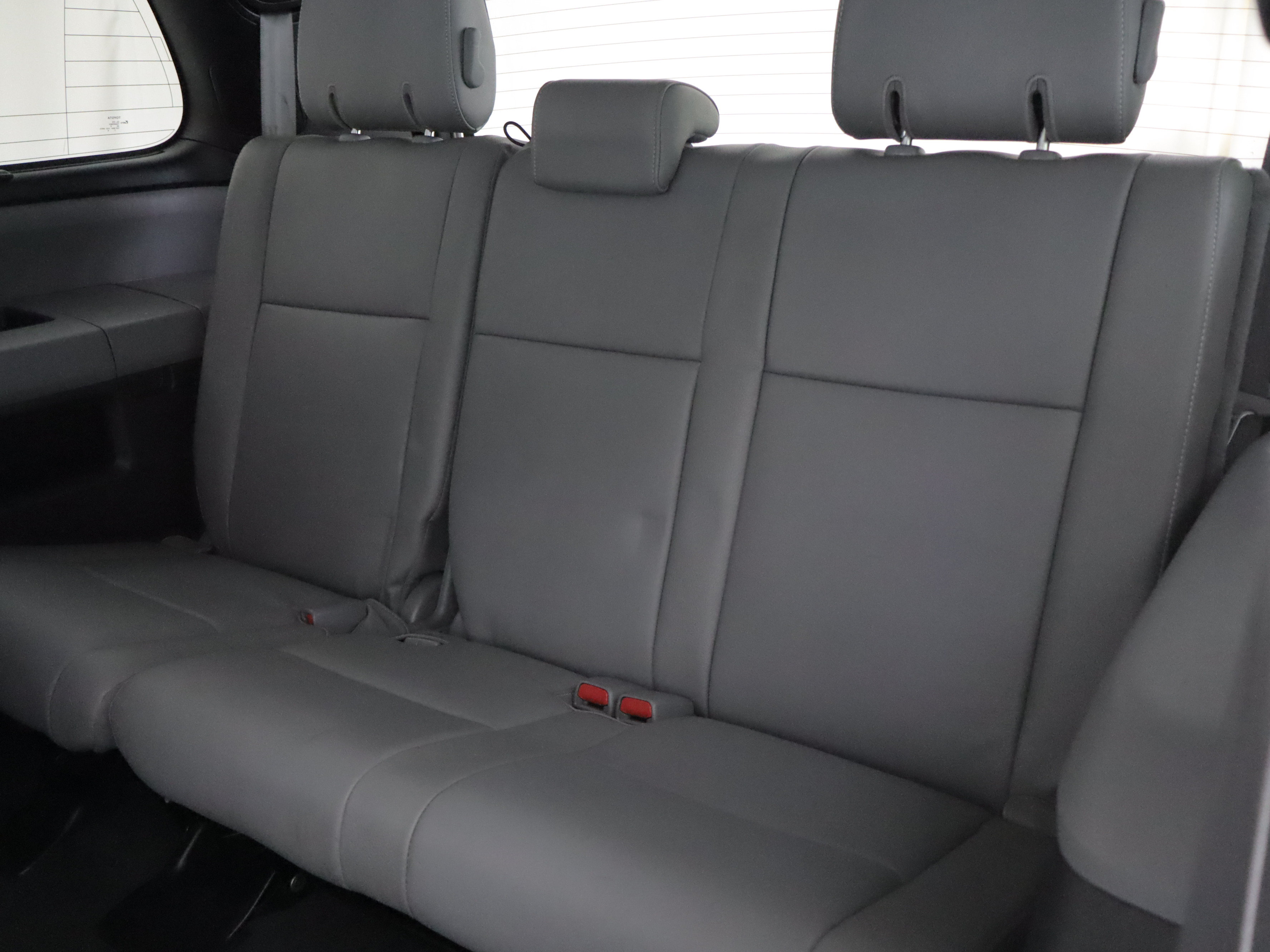 Used 2021 Toyota Sequoia Limited w/ Safety & Convenience Package AWD/4WD image 12