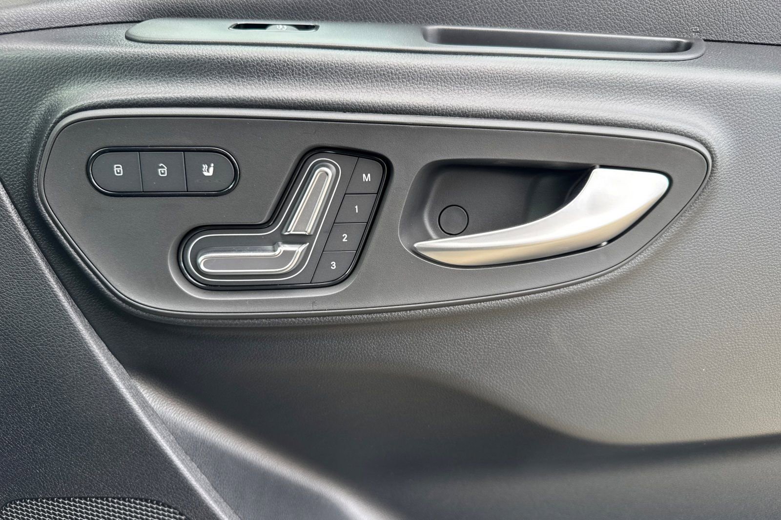 New 2025 Mercedes-Benz Sprinter 2500 image 19