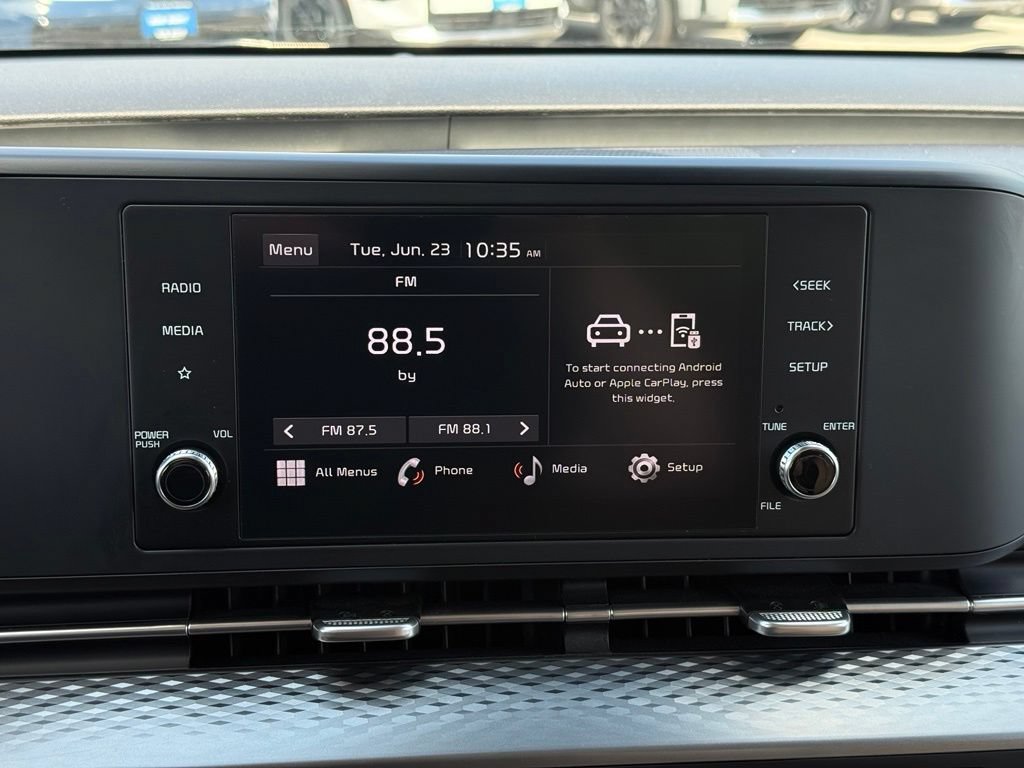 Used 2024 Kia Carnival LX FWD image 39