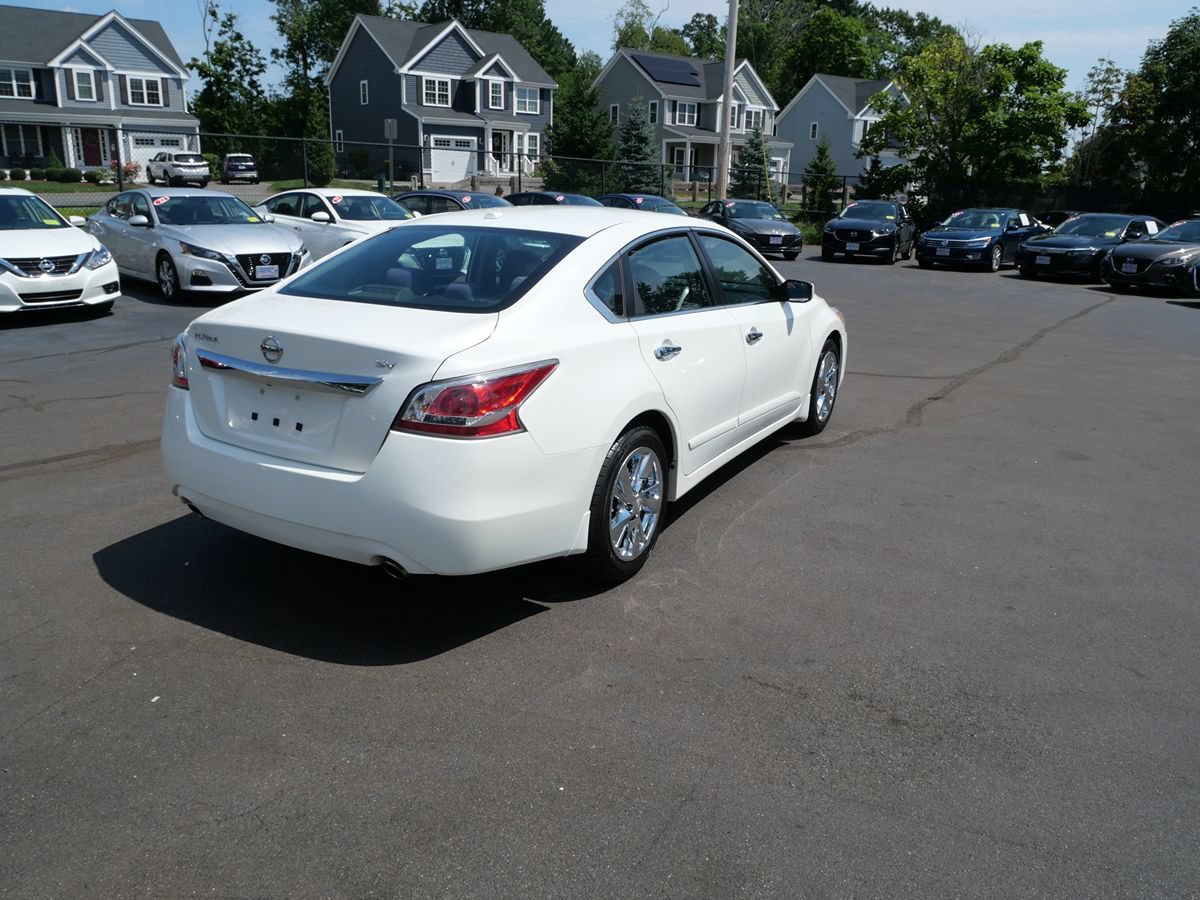 Used 2015 Nissan Altima 2.5 SV FWD image 6