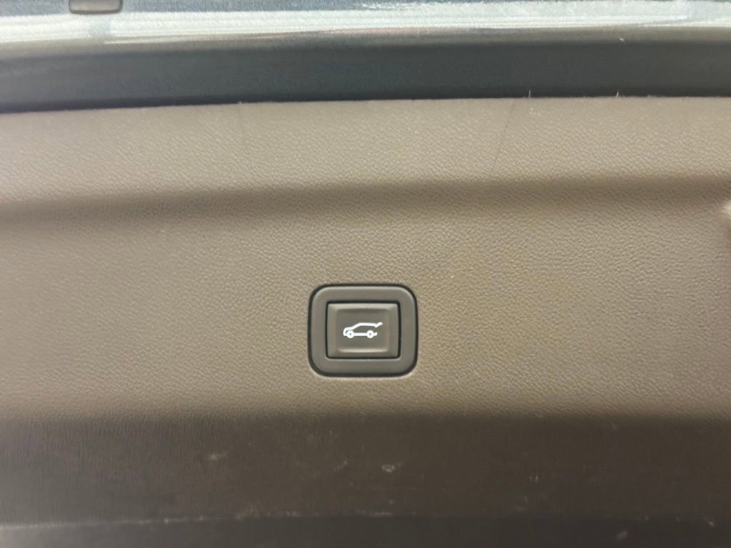 Used 2021 Chevrolet Tahoe Z71 AWD/4WD image 21