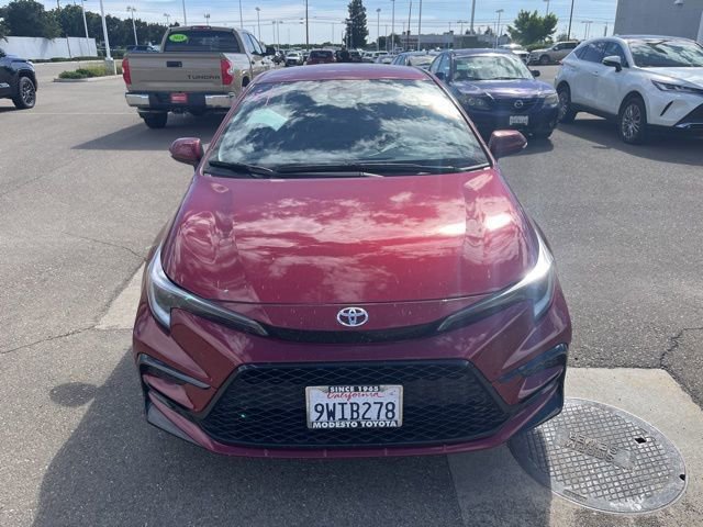 Used 2026 Toyota Corolla SE image 2