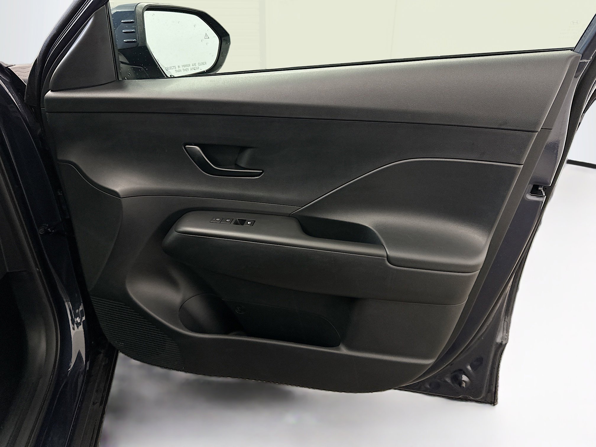 Used 2025 Hyundai Kona SEL image 33