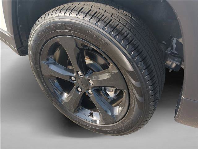 New 2026 Jeep Grand Cherokee Limited w/ Limited Altitude Package RWD image 10