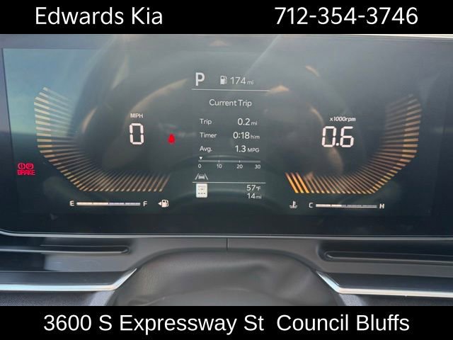 New 2026 Kia Carnival EX FWD image 21