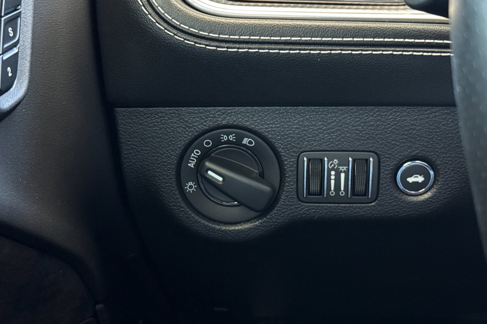 Used 2022 Dodge Challenger SRT Hellcat w/ Plus Package image 35