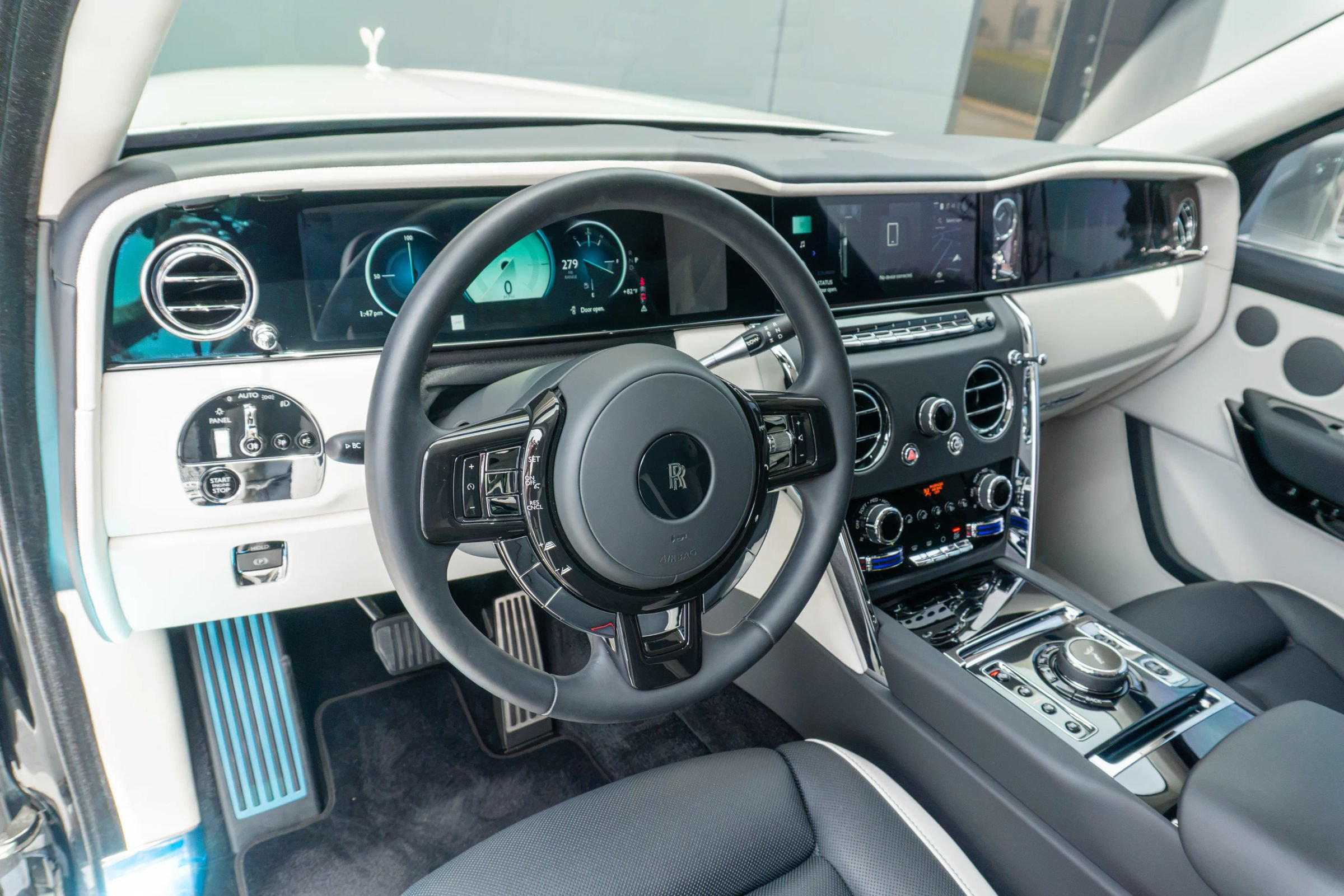 Used 2025 Rolls-Royce Cullinan AWD/4WD image 73
