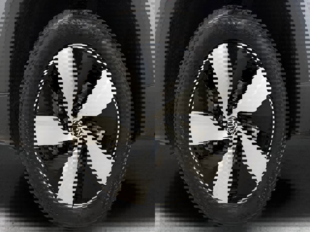 New 2026 Volkswagen Taos S image 28