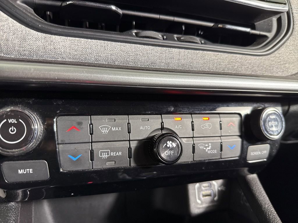 Used 2022 Jeep Compass Latitude w/ Sun and Sound Group image 27