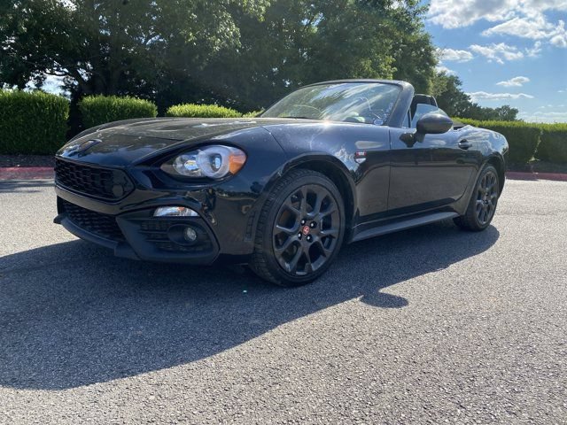 Used 2019 FIAT 124 Spider Abarth w/ Navigation & Sound Group RWD image 9