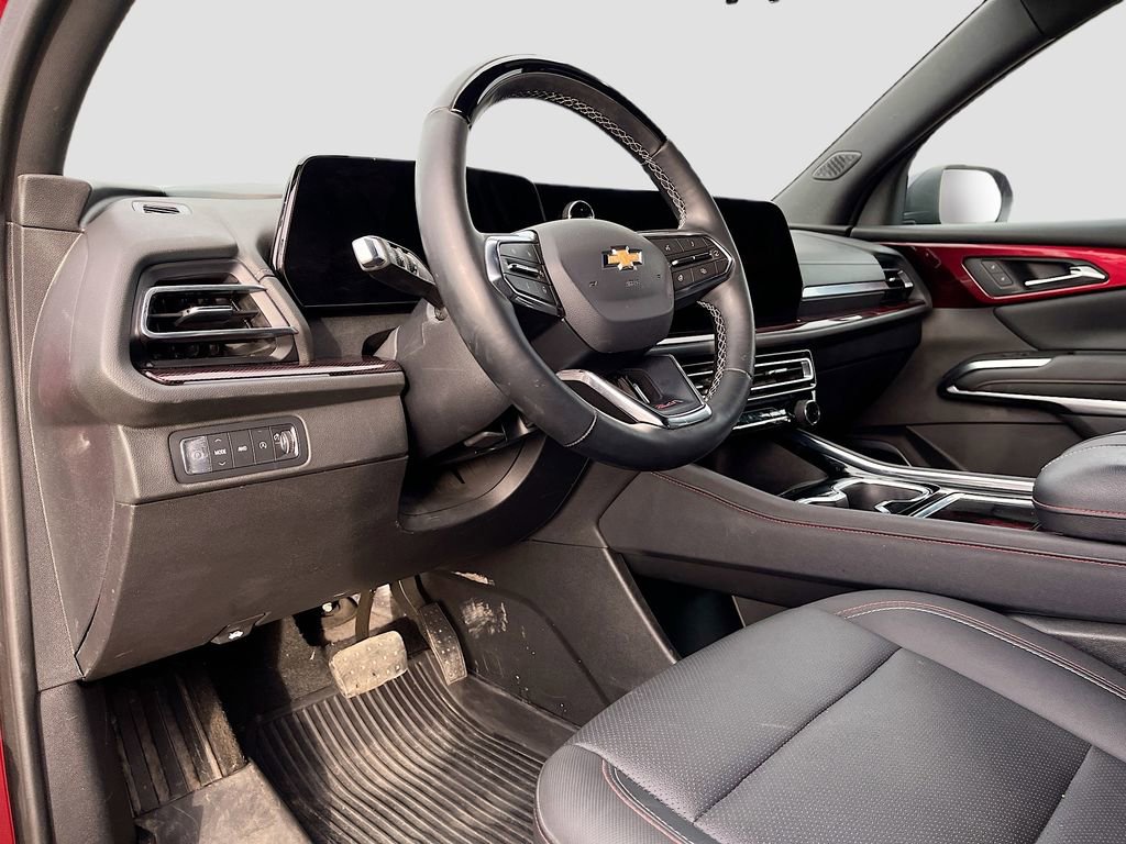 Used 2025 Chevrolet Traverse Z71 w/ Enhanced Driving Package AWD/4WD image 9