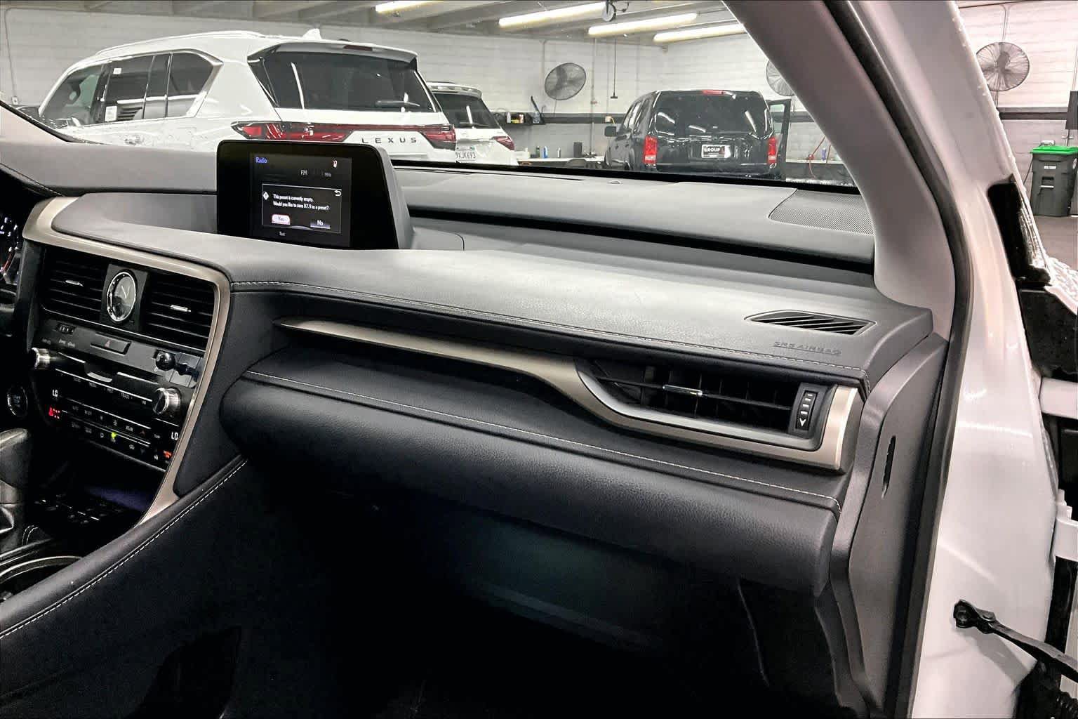 Used 2018 Lexus RX 350L FWD w/ Accessory Package image 18