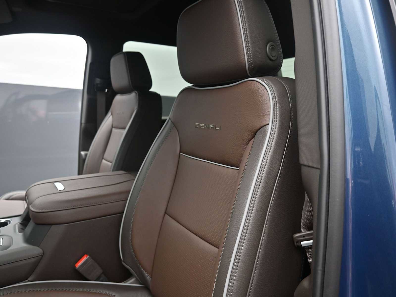 New 2026 GMC Sierra 2500 Denali w/ Denali Reserve Package image 19