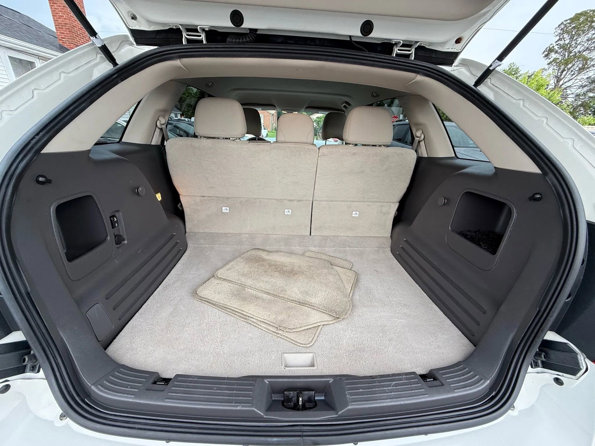 Used 2011 Ford Edge SEL w/ 201A Rapid Spec Order Code image 25