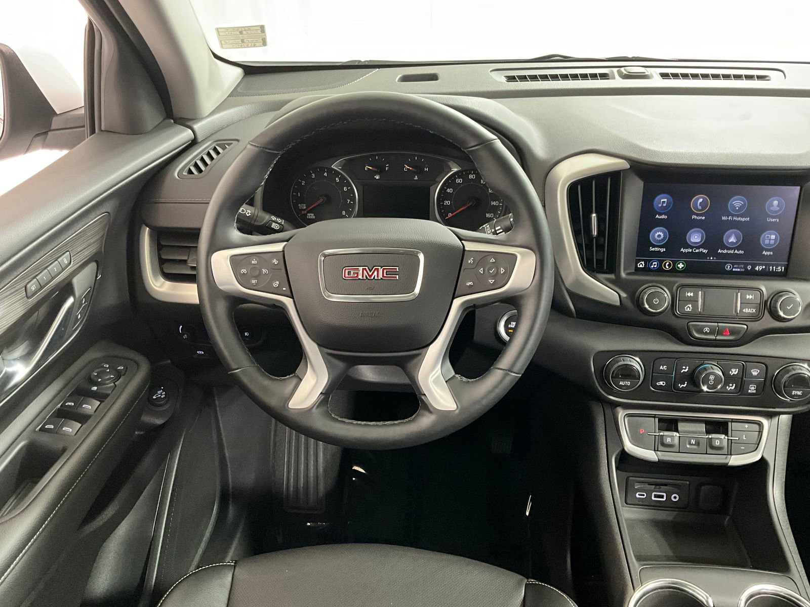 Used 2024 GMC Terrain SLT image 4