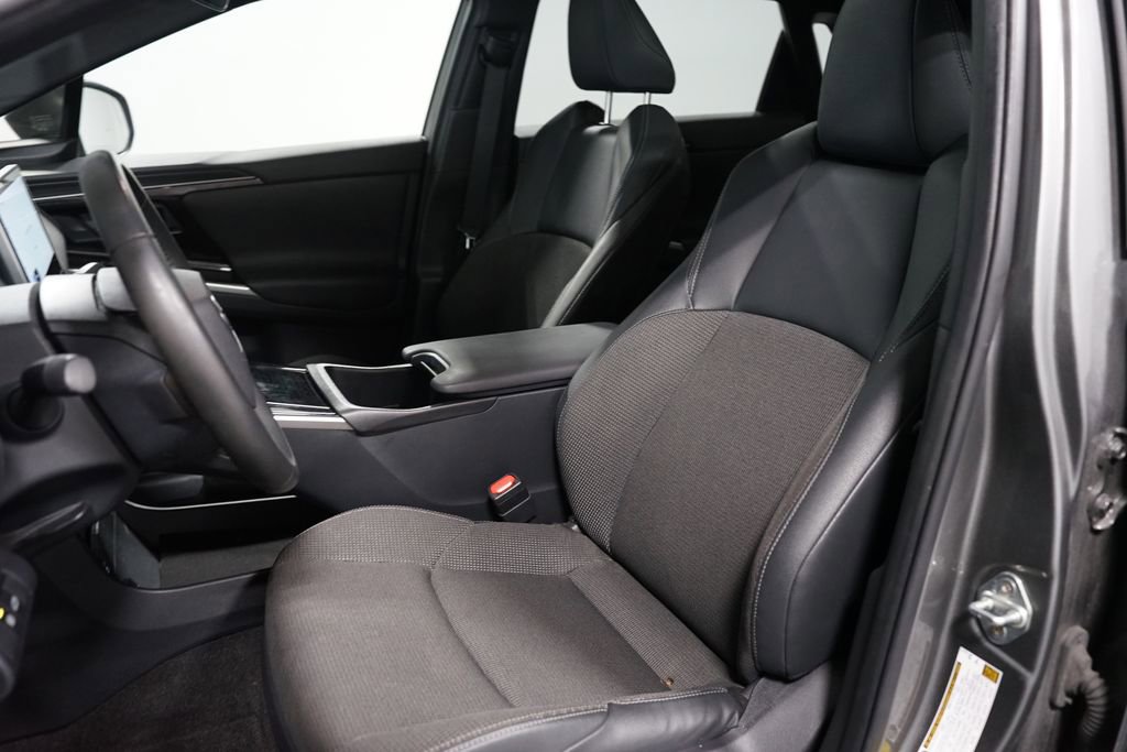 Used 2024 Toyota bZ4X FWD image 6