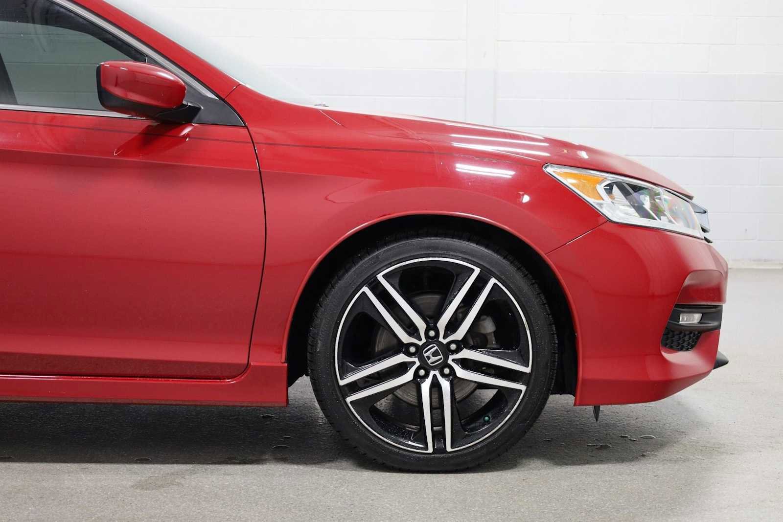 Used 2016 Honda Accord Sport image 11