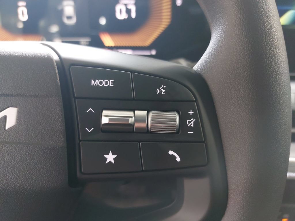 New 2026 Kia K4 FWD image 17