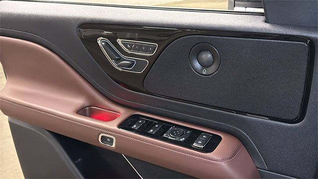 New 2026 Lincoln Aviator Reserve image 30