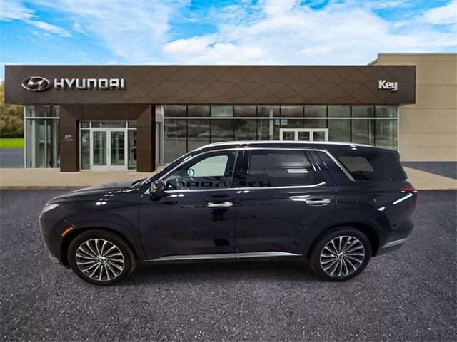 Used 2023 Hyundai Palisade Calligraphy w/ Cargo Package image 3