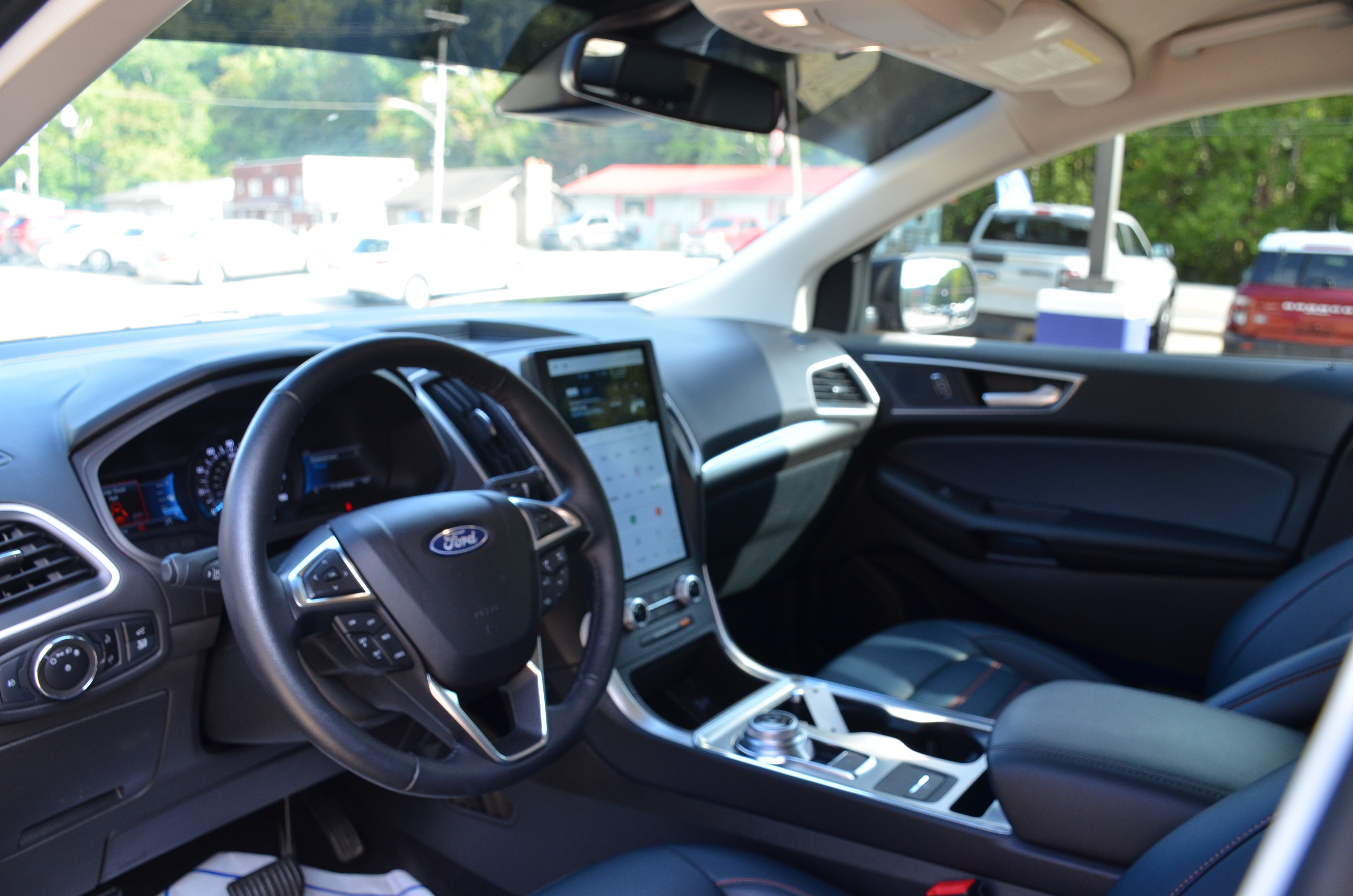 Used 2023 Ford Edge SEL w/ Sport Appearance Package AWD/4WD image 23