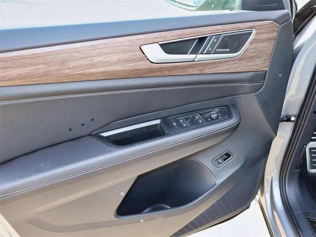 New 2026 Volkswagen Atlas SEL Premium R-Line image 16