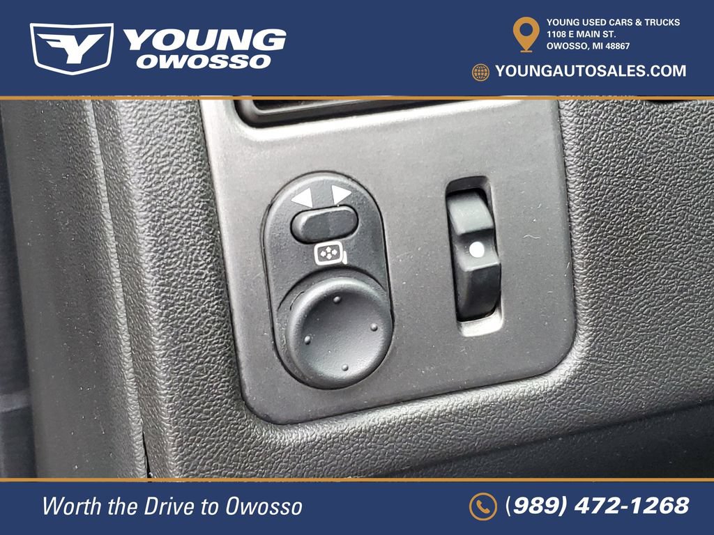 Used 2006 Pontiac Torrent 2WD image 8