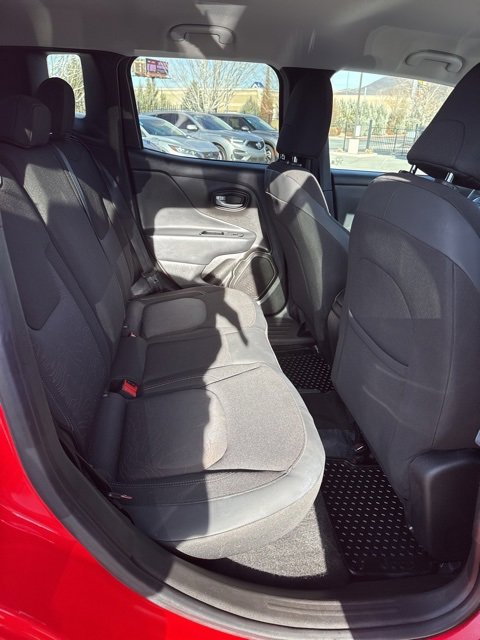 Used 2023 Jeep Renegade Latitude image 20