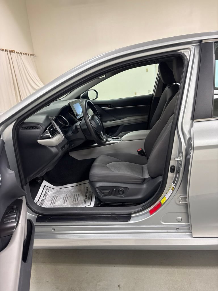 Used 2024 Toyota Camry LE FWD image 9